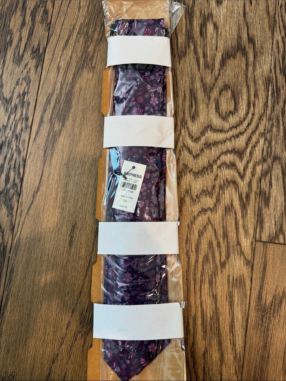Express Plum Floral Tie NEW WITH TAGS.